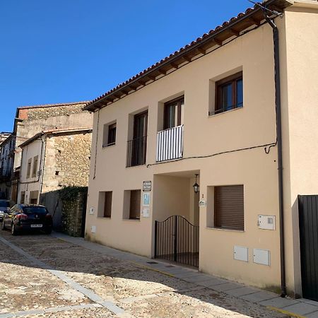El Hondon Del Lugar Apartment Hoyos Exterior photo