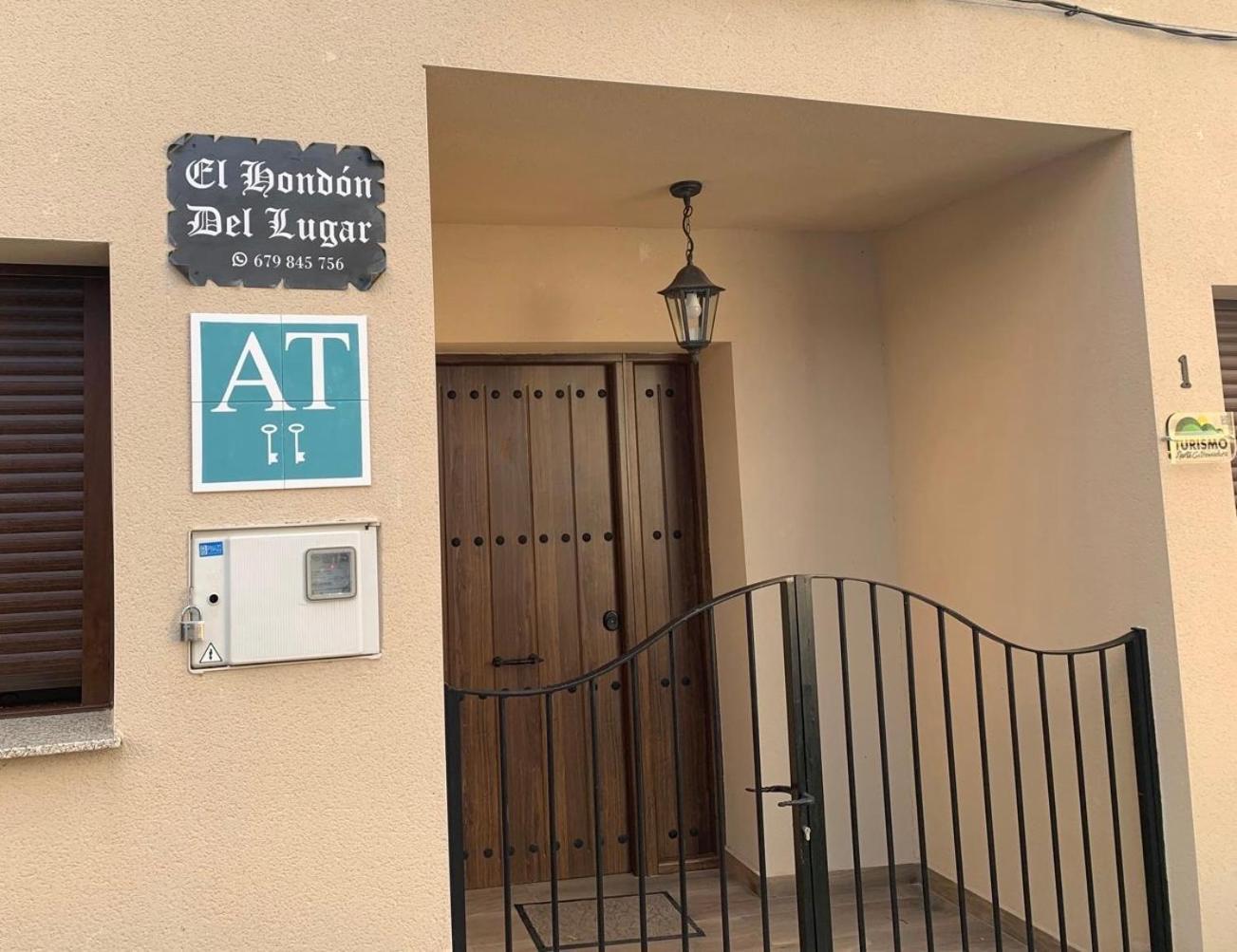 El Hondon Del Lugar Apartment Hoyos Exterior photo